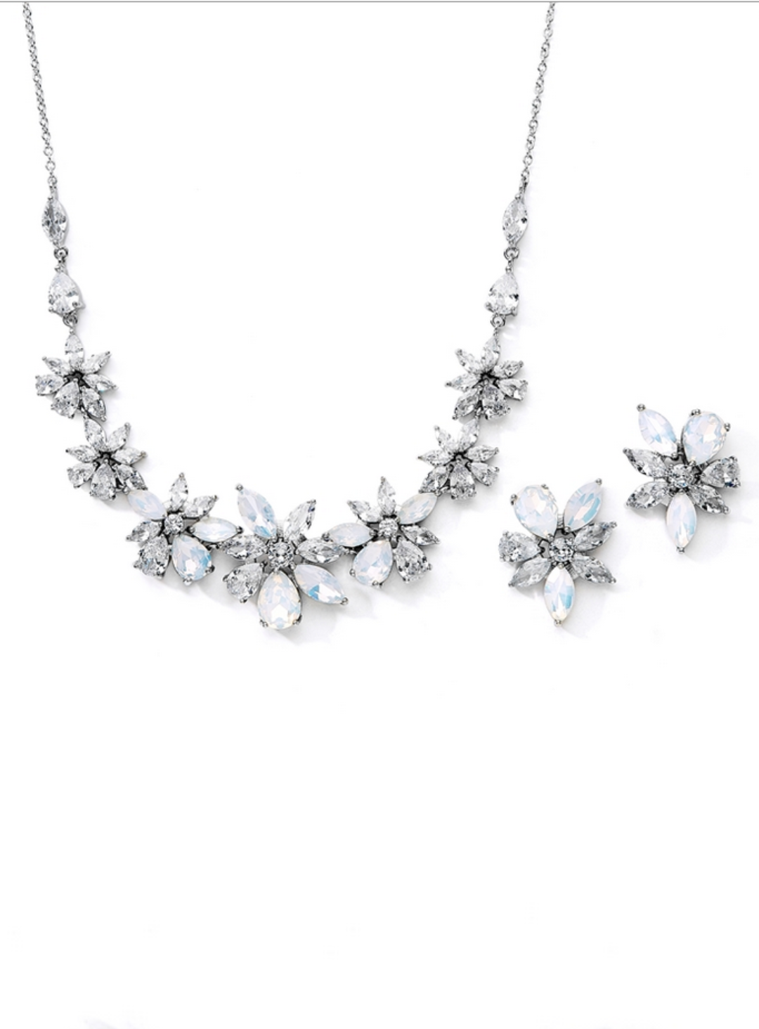 Sarin Necklace and Earrings Set