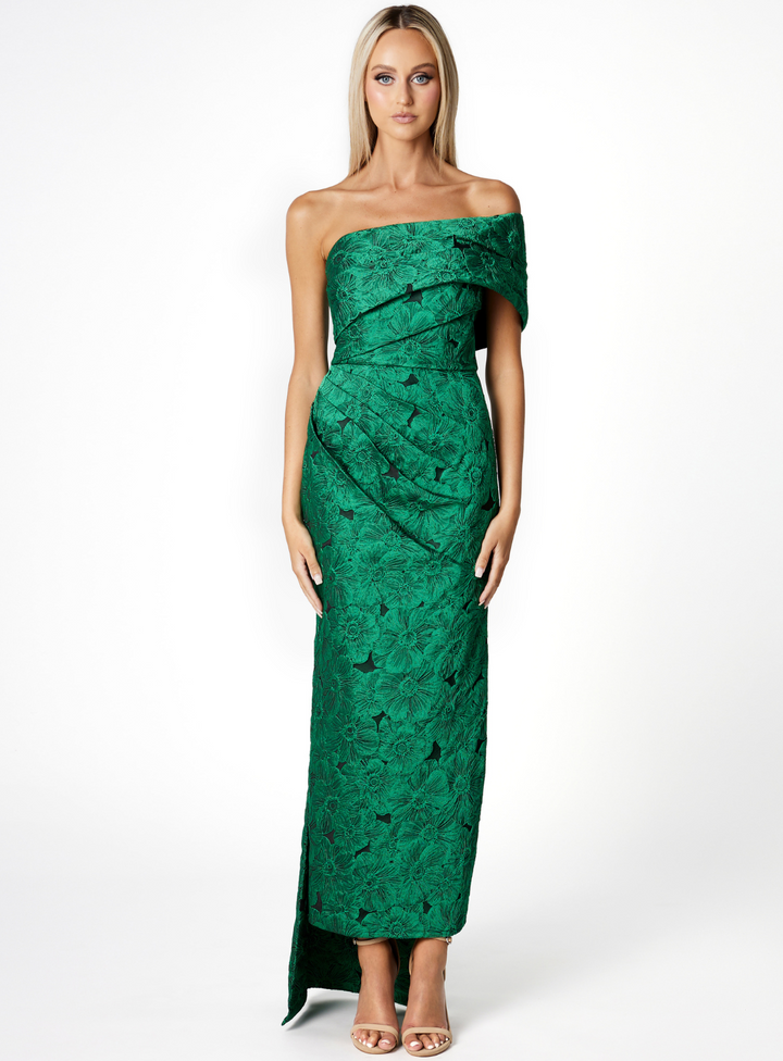 the perfect emerald green wedding guest dress by bariano