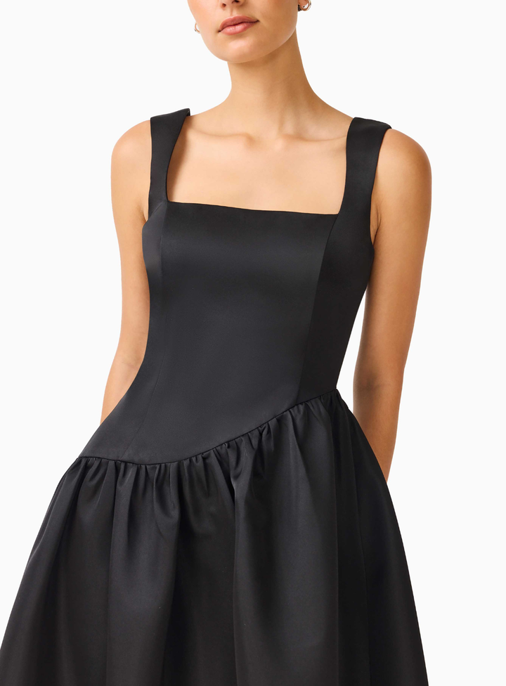 Black Ruelle Maxi Dress