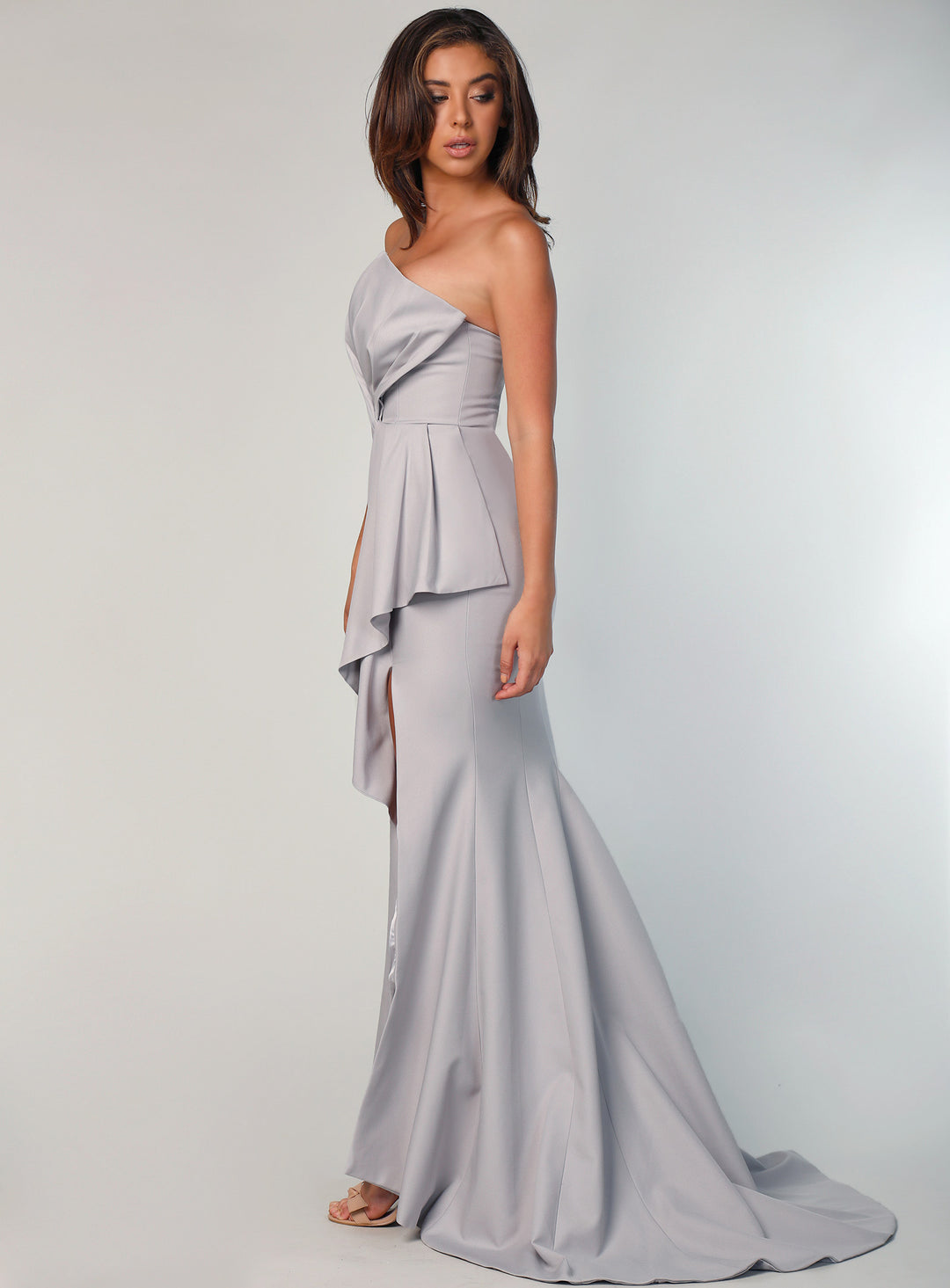 Stellina Gown With Train
