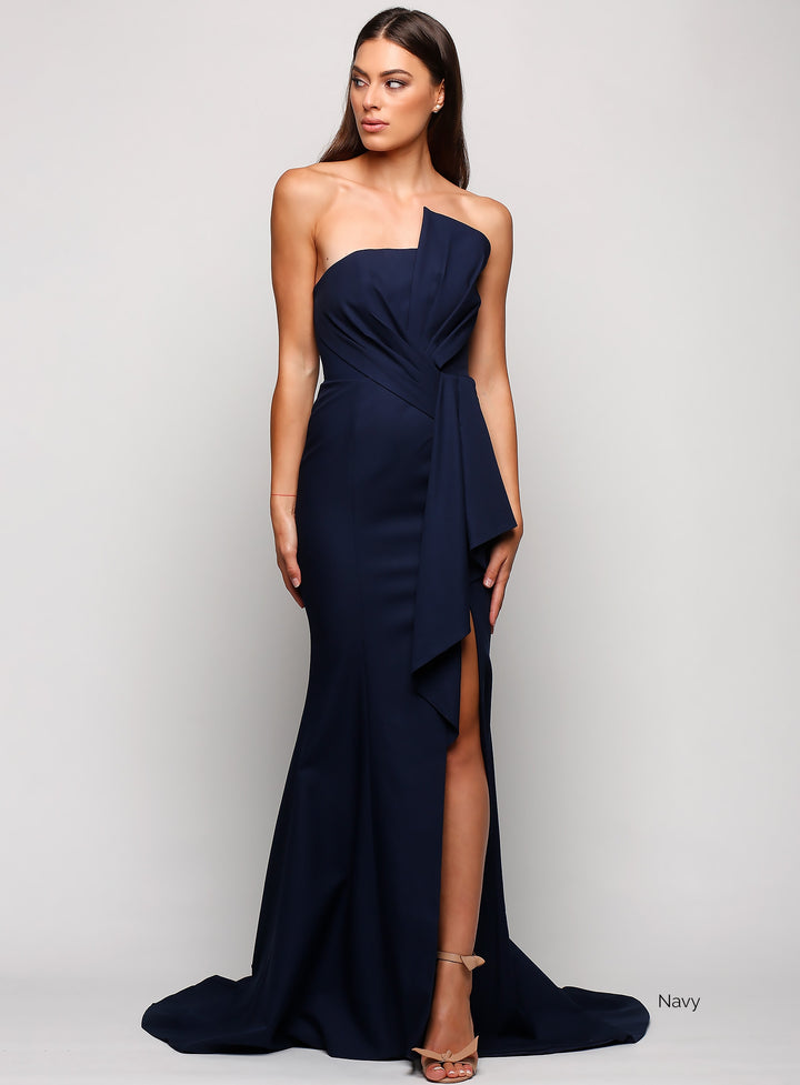 Stellina Gown With Train