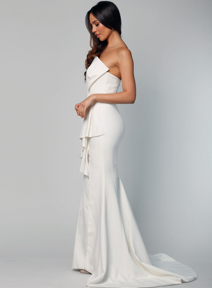 Stellina Gown With Train
